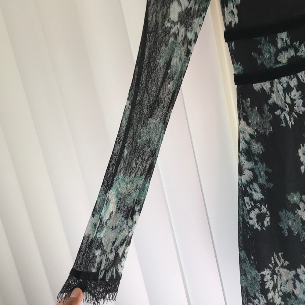 Nordstrom lace dress with velvet details - Picture 3 of 4